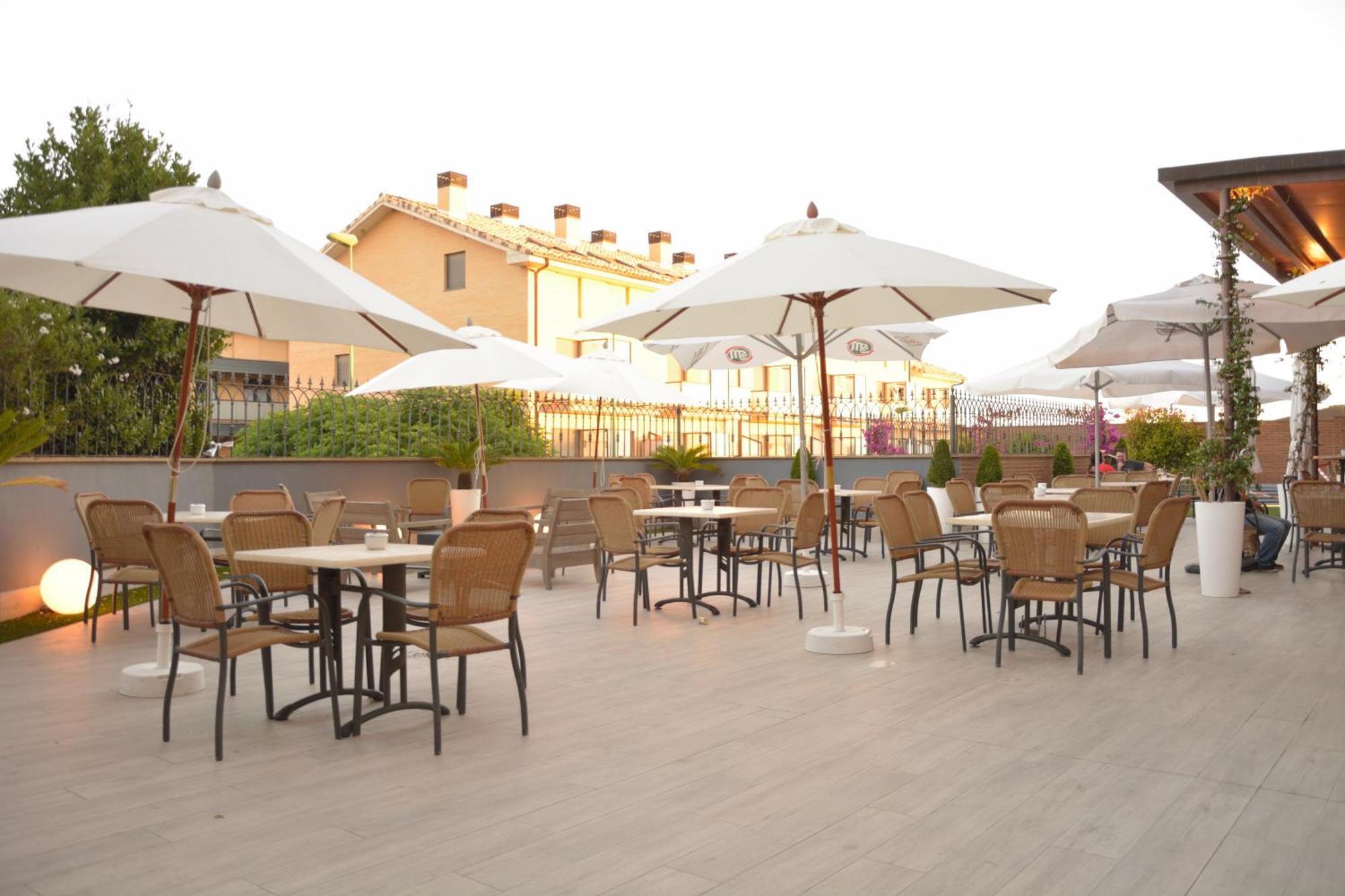 Hotel Villa De Larraga Екстер'єр фото